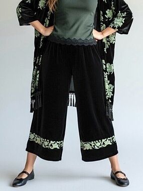 Citron Santa Monica Velvet Wide Leg Crop Culottes Pants SZ M Whimsigoth Boho
